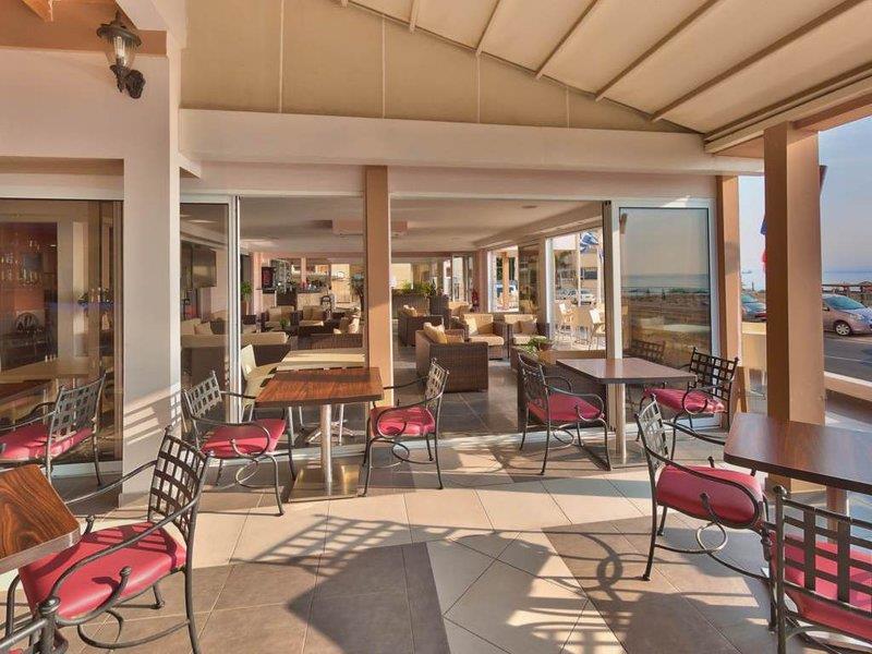 Mackenzie Beach Hotel Larnaca Interior photo