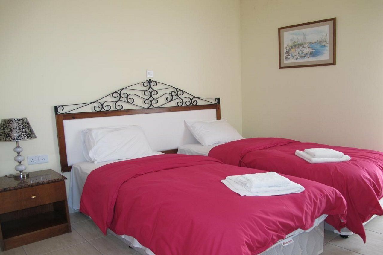 Mackenzie Beach Hotel Larnaca Exterior photo